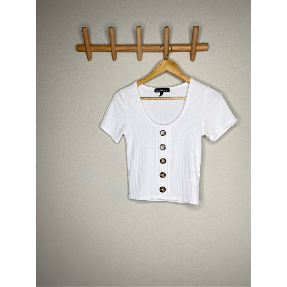 White textured shirt with buttons